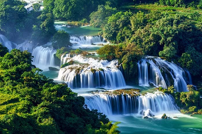 Humongous Beautiful Real Waterfall Wallpaper pattern detail