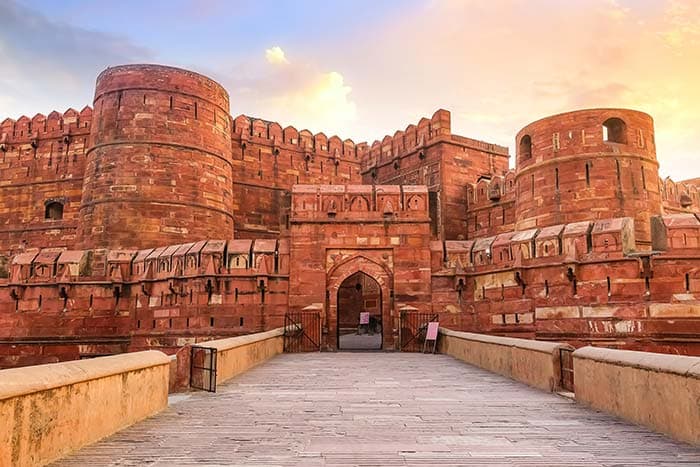 Red Fort Entrance Scenery Wallpaper pattern detail