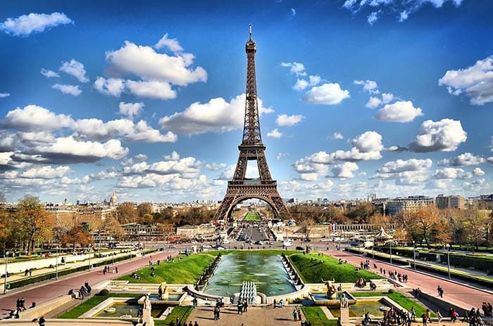 Eiffel Tower Paris Wallpaper pattern detail