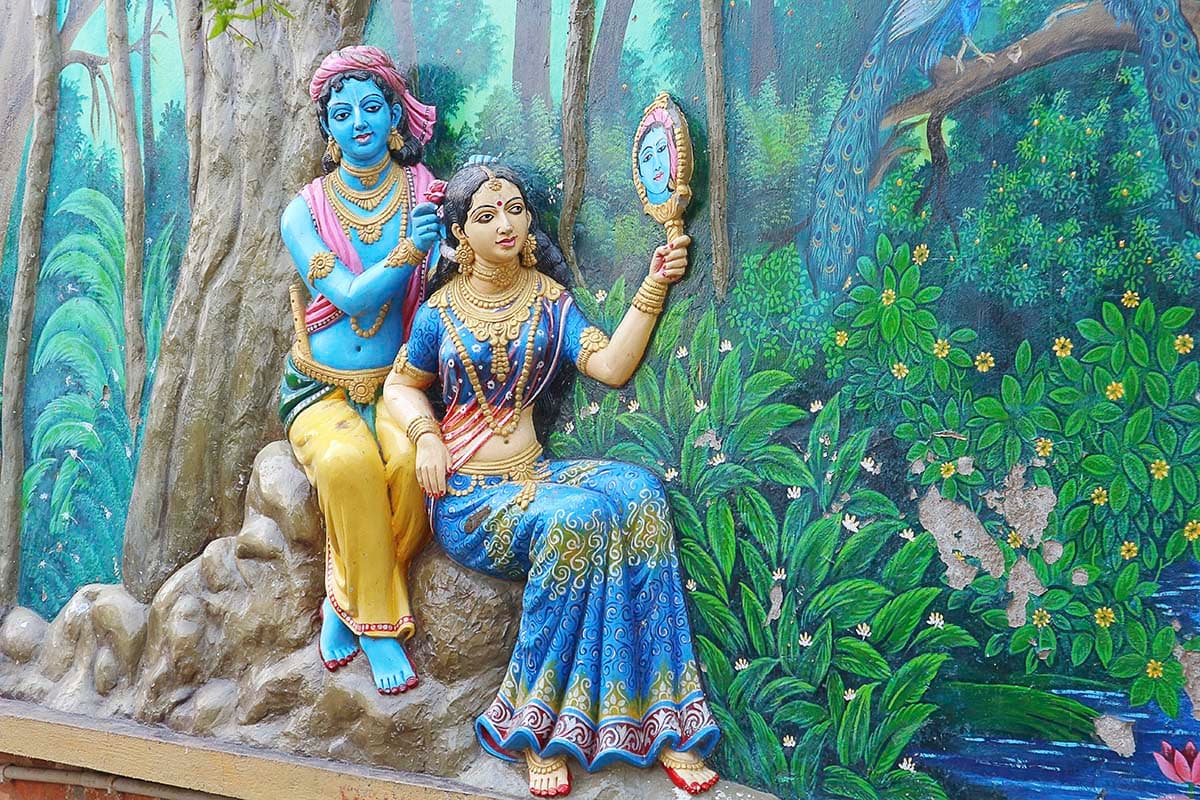 Radha Krishna Statue Wallpaper Mural pattern detail