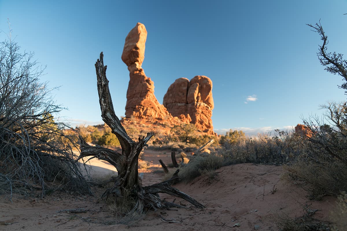 Desert Rock Formation Scenic Landscape Wall Mural Wallpaper pattern detail