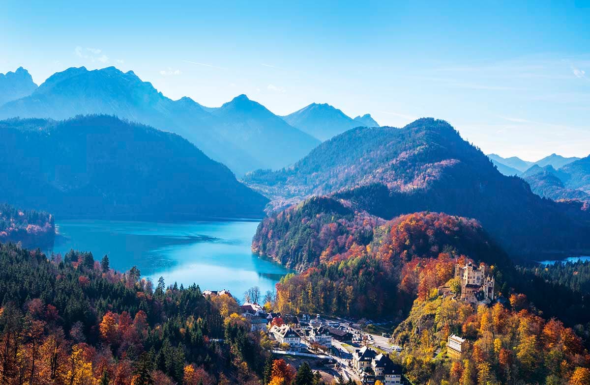 Nature Escape with Lake and Mountain Horizon Wallpaper pattern detail