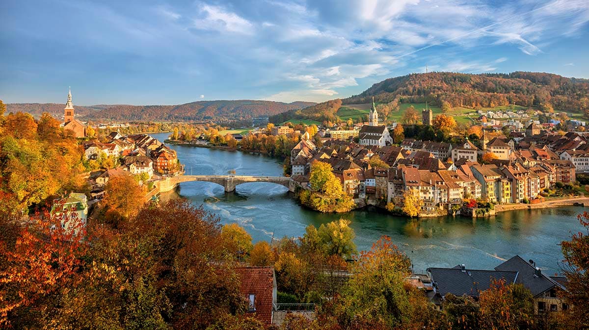 Luxury Architectural Bridge over River in Town Wallpaper pattern detail
