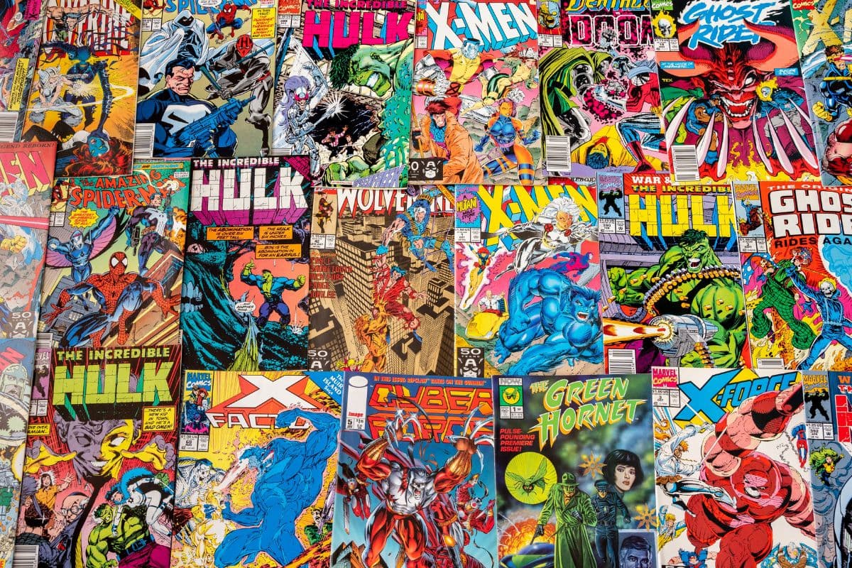 Marvel Hulk Comic Book Wall Makeover Wallpaper pattern detail