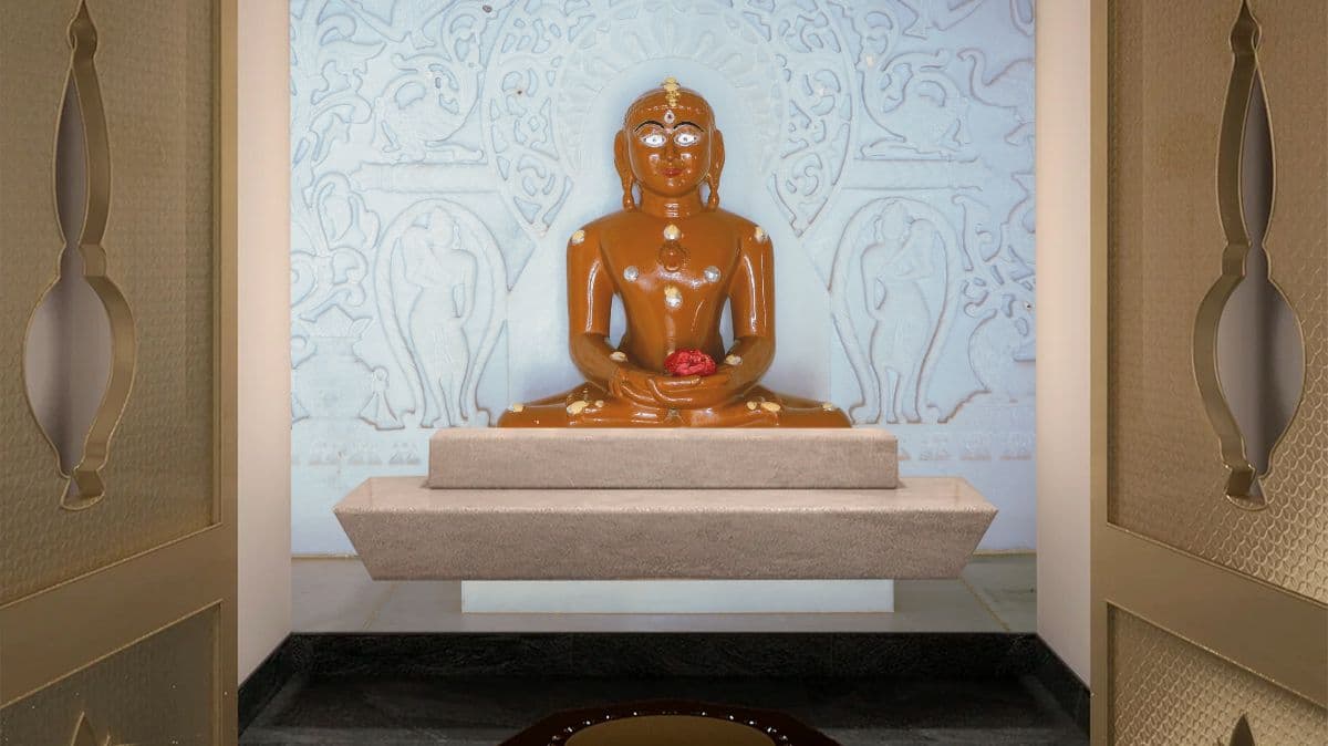 Mahaveer Swami Pratima Wallpaper for Home Walls shown in a room