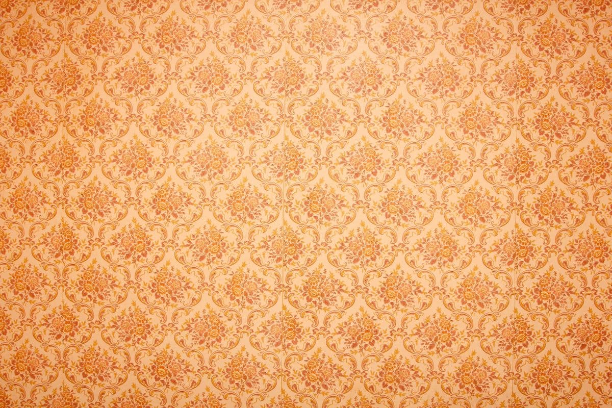 Elegant Damask Pattern Almirah Wallpaper pattern detail