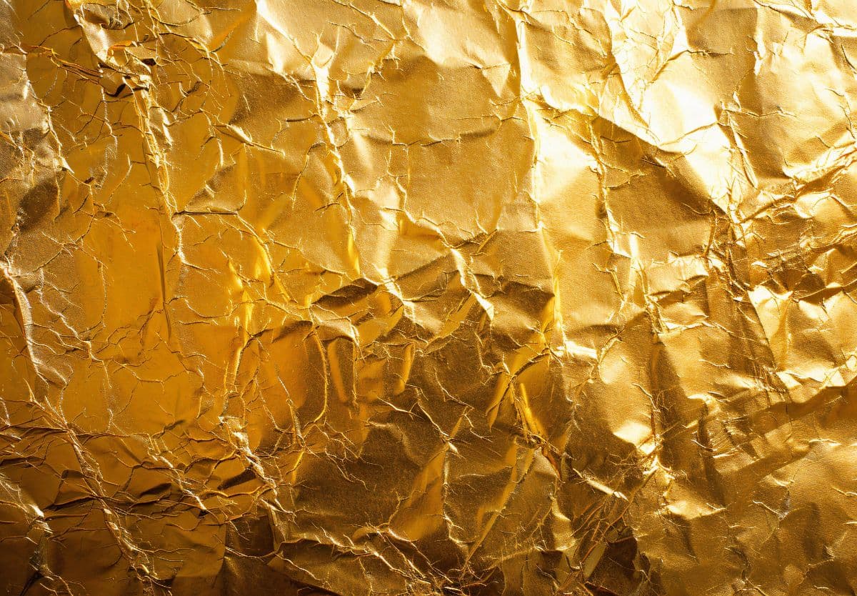 Swarna, Crumbled Golden Wallpaper Mural pattern detail