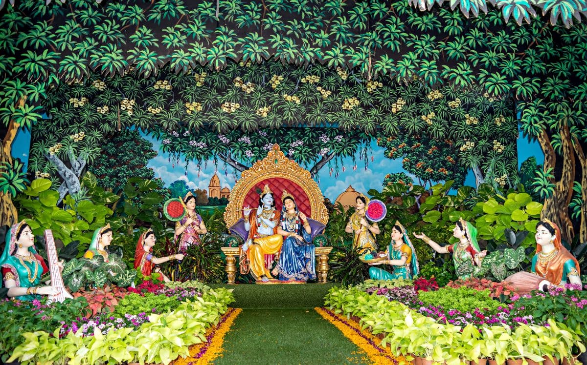 Radha Krishna Prem Mandir Temple Wallpaper Mural pattern detail