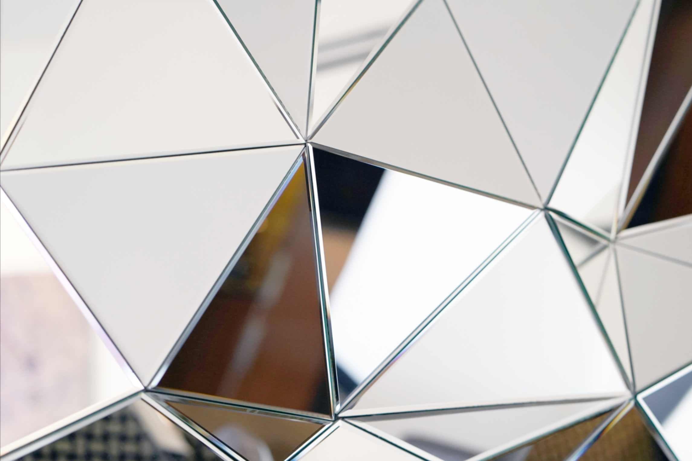 3D Triangular Mirror Wallpaper Mural pattern detail